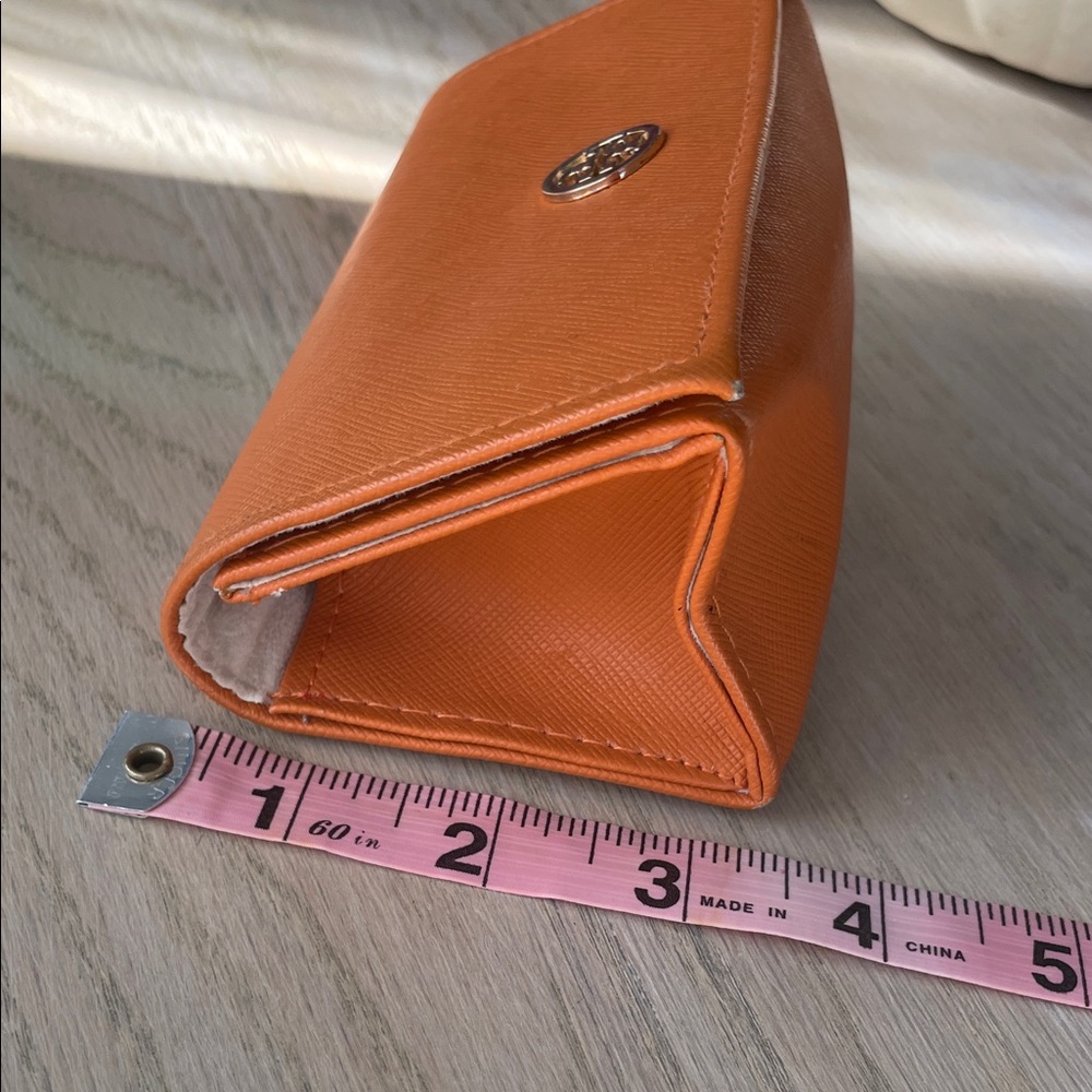 Tory Burch Glasses case - Picture 13 of 13
